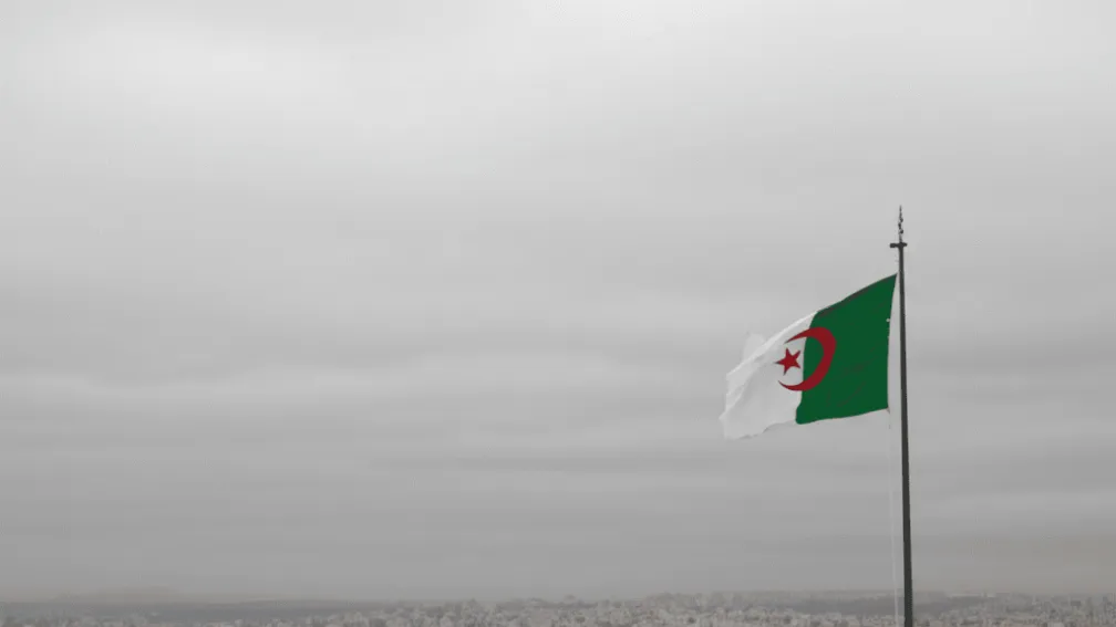 الجزائر تحتج على اعتقال أحد أعوانها القنصليين في فرنسا