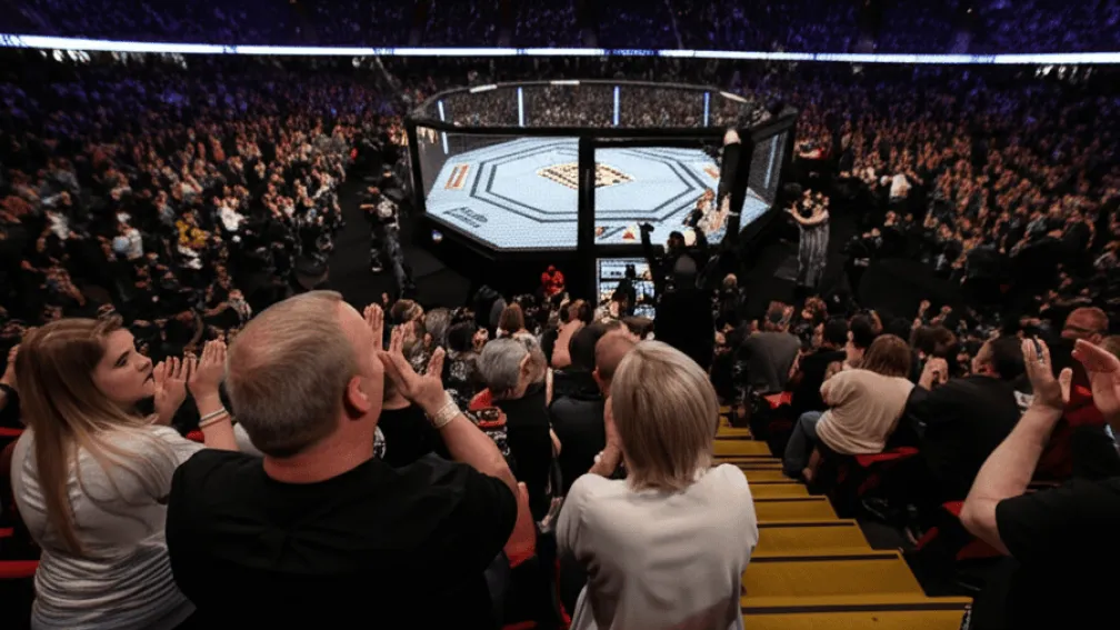 ترامب يحضر UFC 314 في ميامي ويحظى باستقبال حافل