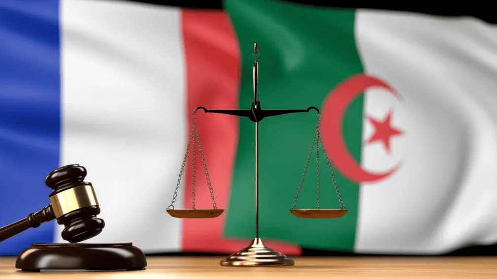احتجاز دبلوماسي جزائري في فرنسا: الجزائر تستنكر وباريس تؤكد استقلال القضاء
