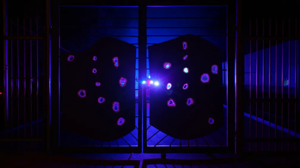 هجمات منسقة تستهدف السجون الفرنسية في عدة مدن