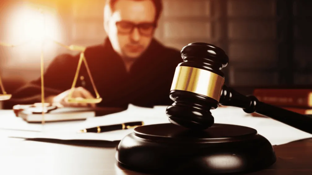 ثلاثة أسئلة حول محاكمة هارفي واينستين الجديدة بتهمة الاغتصاب والاعتداء الجنسي التي بدأت في نيويورك