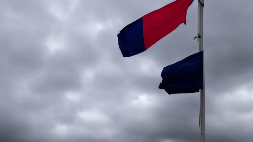 جدل في فرنسا حول تنكيس الأعلام حدادًا على وفاة البابا فرنسيس