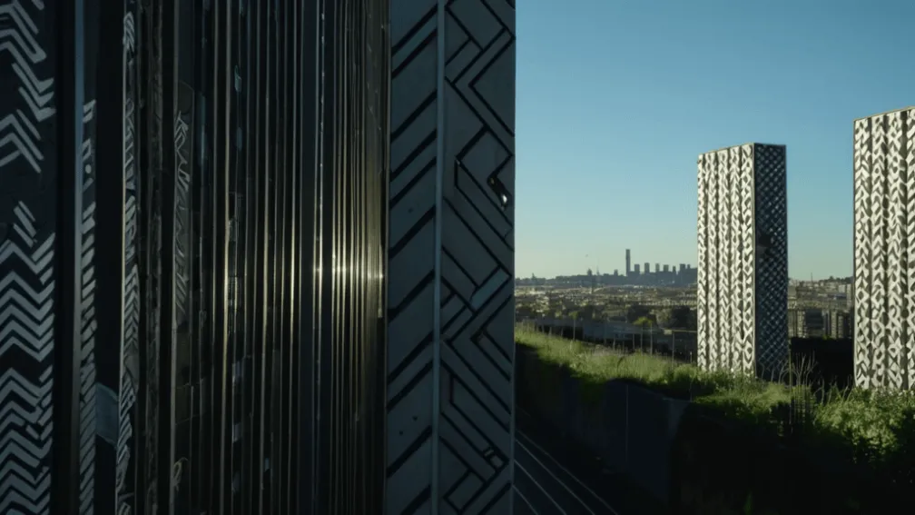 ضواحي فرنسا: هل الأحياء الشعبية هي "الحل" أم "المشكلة"؟ نقاش حول التمييز والعنف الشرطي.