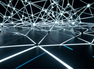 ماكرون يتحدى لتطبيق التشريعات الرقمية الأوروبية وسط مخاوف ديمقراطية