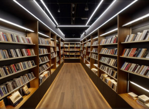 مجلس باريس يخصص منحاً لدعم المكتبات المستقلة وتعزيز الاستدامة