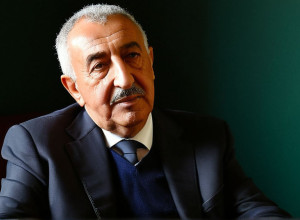 فرحة الإفراج عن الكاتب بوعلام صنصال: فيليب كلوديل يعبر عن سعادته