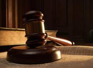 ترامب يتكبد انتكاسات قضائية: إلغاء اتهامات ضد خصومه السياسيين