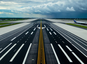 فوضى الطيران في أمريكا: الإغلاق الحكومي يهدد باضطرابات واسعة في الرحلات الجوية بسبب نقص المراقبين الجويين