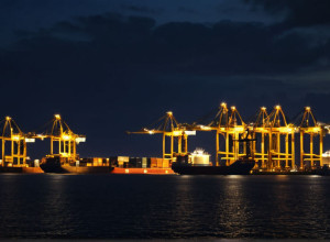 استثمارات أمريكية في اليونان لمواجهة النفوذ الصيني المتزايد في الموانئ