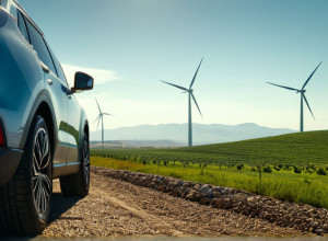 ترامب يخفف معايير انبعاثات السيارات، مما يثير الجدل