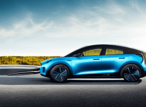 BYD الصينية تتفوق على Tesla
