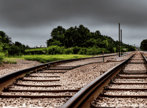 باريس: مصرع امرأة دُفعت أمام قطار RER B