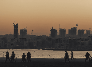 لبنان: عون يدين الغارات الإسرائيلية