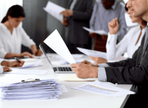 ثلث مساهمي ستيلانتيس يصوتون ضد سياسة أجور المديرين التنفيذيين
