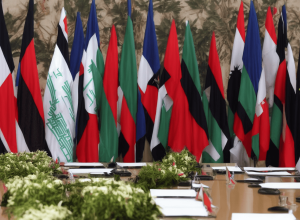 وزير الخارجية الفرنسي في العراق لبحث الصراع الفلسطيني الإسرائيلي