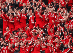 ليفربول يتوج بلقب الدوري الإنجليزي للمرة 20 معادلاً الرقم القياسي