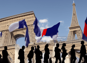«تمييز في الحصول على الرعاية، تجنيس، التعرف على الوجه...» كلير هيدون في «8:30 franceinfo»