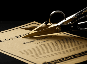 102 وسيلة إعلام وجمعية فرنسية تندد بالقمع وتلجأ إلى المجلس الأعلى للحياة الجمعوية