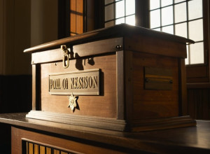 الوزير السابق داميان أباد يعود للساحة السياسية بالترشح لانتخابات أويونا البلدية رغم اتهامات الاغتصاب