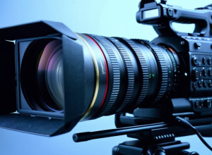 خدمة الذاكرة: كشف دور الجنس في ذكريات الاشتباكات من 13 نوفمبر