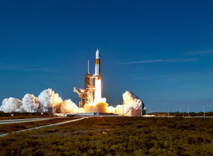 ميزانية ناسا حافظت، قرارات تجميلية الإدارة ترامب تم رفضها