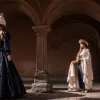 قلعة بيرون في دوردوني بفرنسا: موقع تاريخي يتحول إلى ديكور سينمائي ساحر