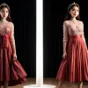 ديان كروغر تتألق بفستان كيمونو أصفر ليموني من Givenchy في كان