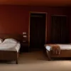 اضطرابات مناهضة للمهاجرين تشتعل في أيرلندا الشمالية لليلة الثالثة على التوالي