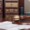 تعيين رئيس وزراء جديد رغم التحقيق القضائي المستمر